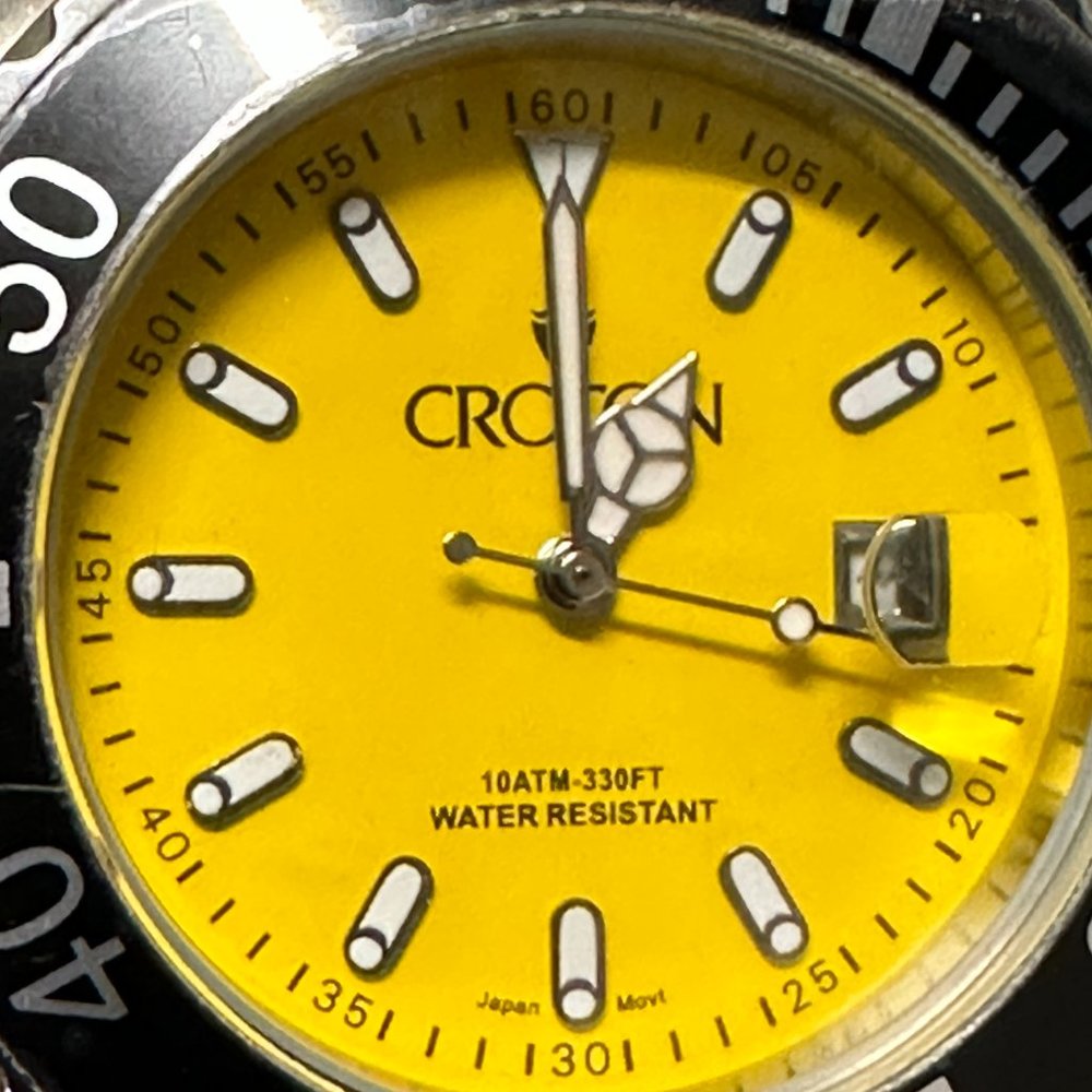 Croton Watch Men's Yellow and Black Waterproof Wristwatch